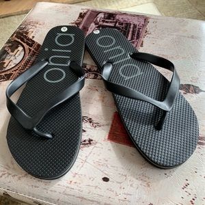 Onia Men’s Classic Sandal in Rubber Size 11 -12 Large Black NWT Flip Flops Slide